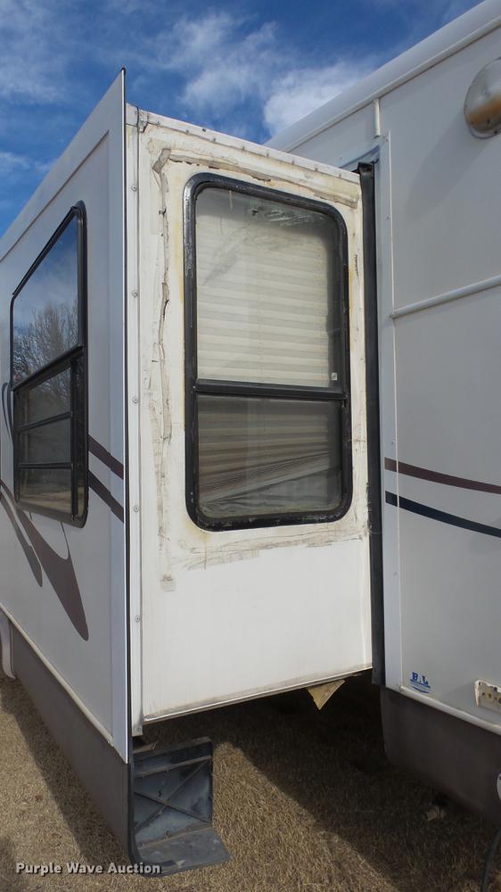 image for item DC0538 1998 Holiday Rambler Aluma-Lite camper