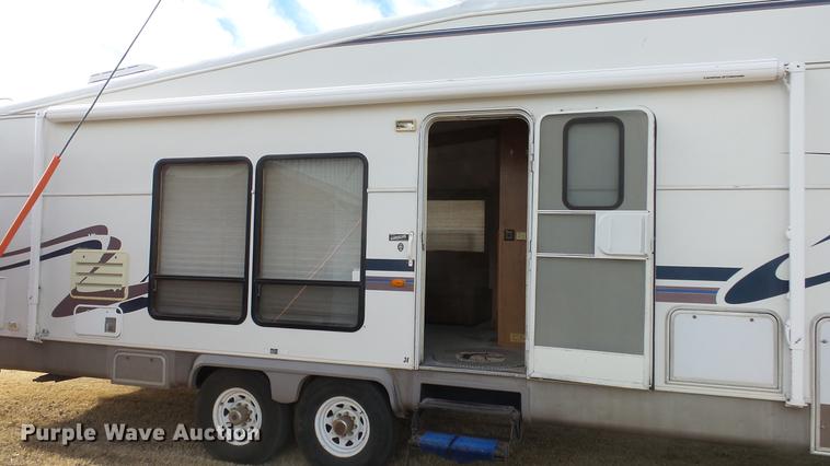 image for item DC0538 1998 Holiday Rambler Aluma-Lite camper