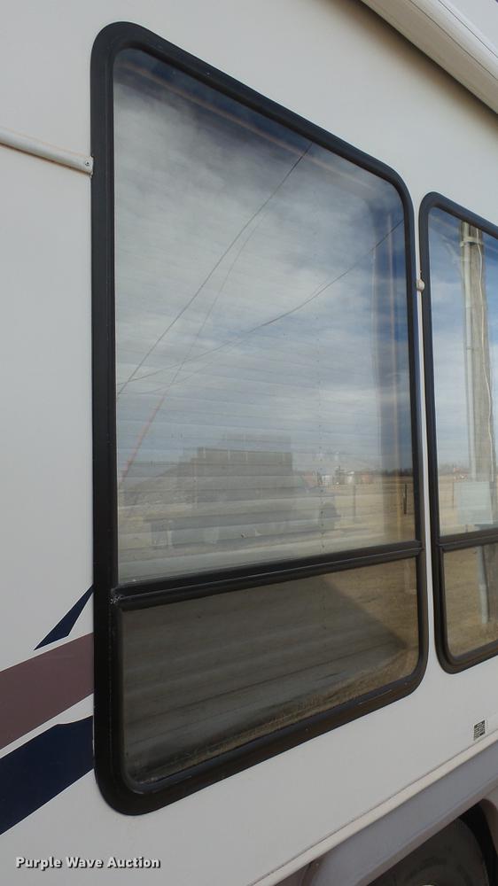 image for item DC0538 1998 Holiday Rambler Aluma-Lite camper