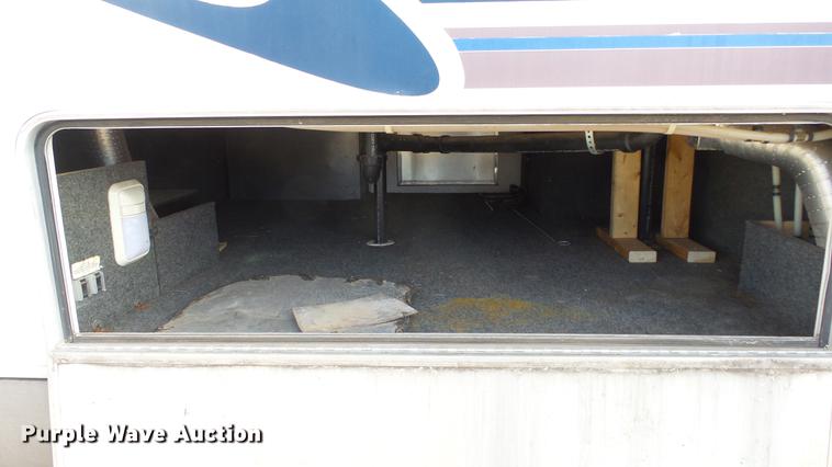 image for item DC0538 1998 Holiday Rambler Aluma-Lite camper