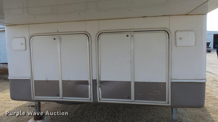 image for item DC0538 1998 Holiday Rambler Aluma-Lite camper