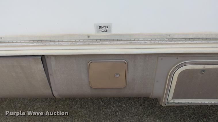 image for item DC0538 1998 Holiday Rambler Aluma-Lite camper