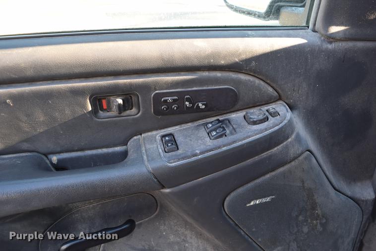 image for item DC3573 2004 Chevrolet Silverado 1500 Z71 Ext. Cab pickup truck