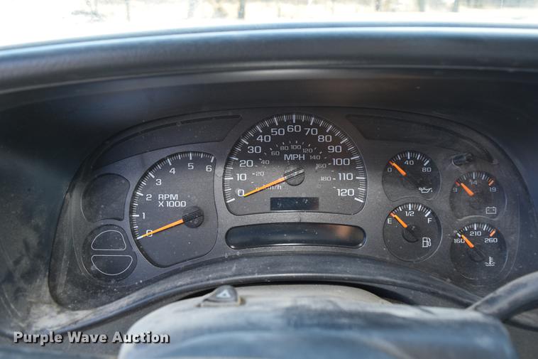 image for item DC3573 2004 Chevrolet Silverado 1500 Z71 Ext. Cab pickup truck