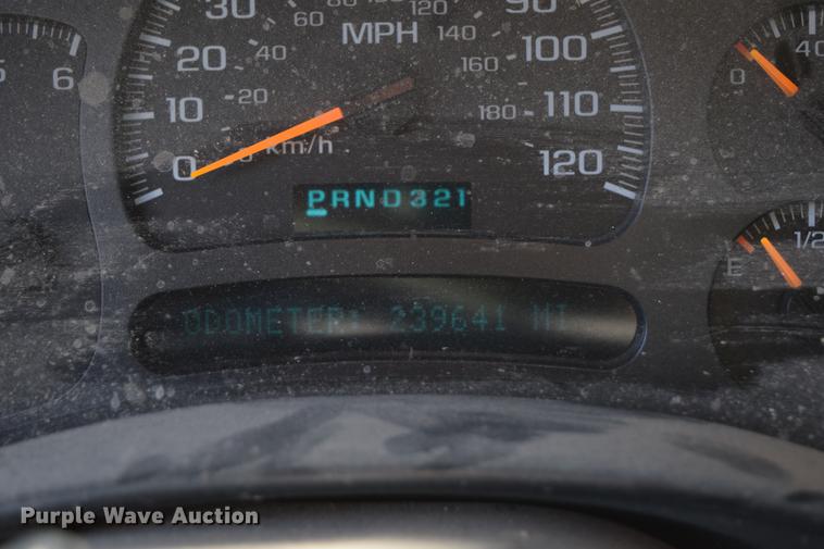 image for item DC3573 2004 Chevrolet Silverado 1500 Z71 Ext. Cab pickup truck