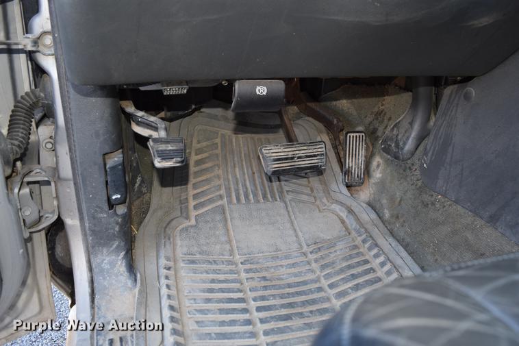 image for item DC3573 2004 Chevrolet Silverado 1500 Z71 Ext. Cab pickup truck