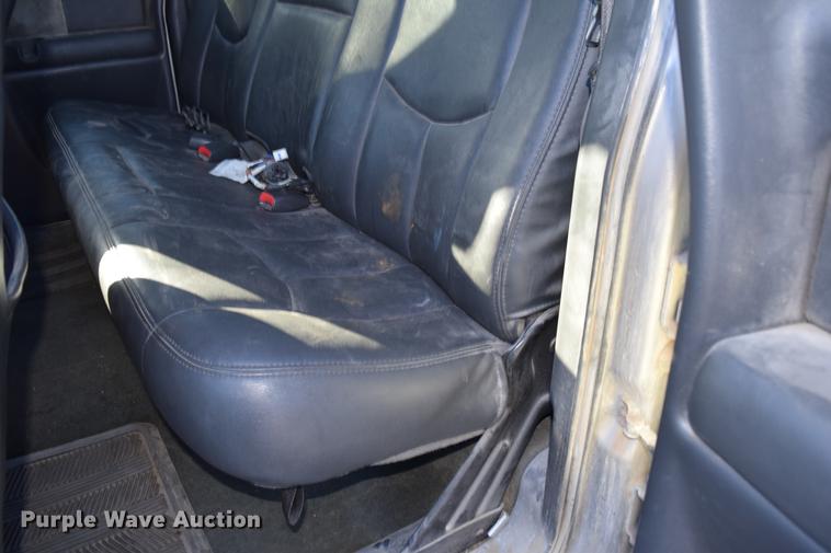 image for item DC3573 2004 Chevrolet Silverado 1500 Z71 Ext. Cab pickup truck