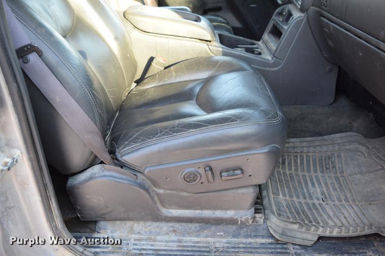 image for item DC3573 2004 Chevrolet Silverado 1500 Z71 Ext. Cab pickup truck