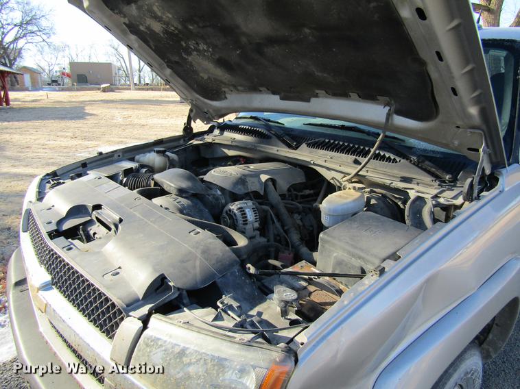 image for item DC3573 2004 Chevrolet Silverado 1500 Z71 Ext. Cab pickup truck