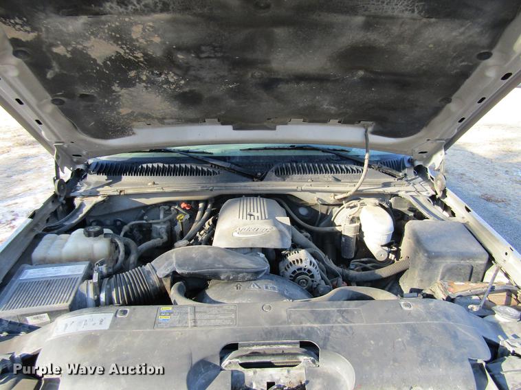 image for item DC3573 2004 Chevrolet Silverado 1500 Z71 Ext. Cab pickup truck