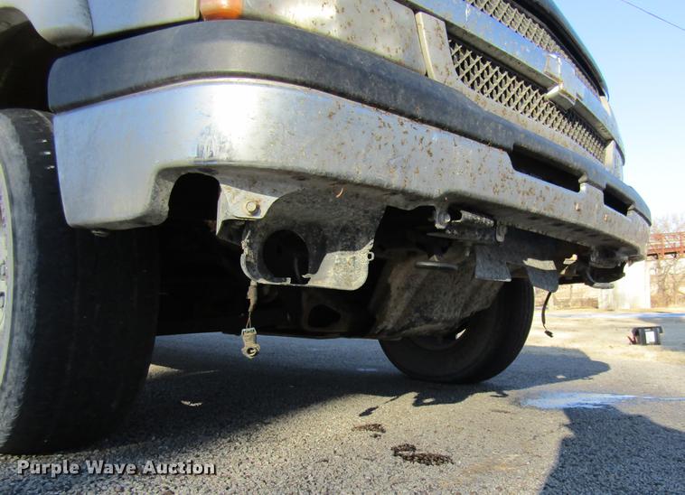 image for item DC3573 2004 Chevrolet Silverado 1500 Z71 Ext. Cab pickup truck