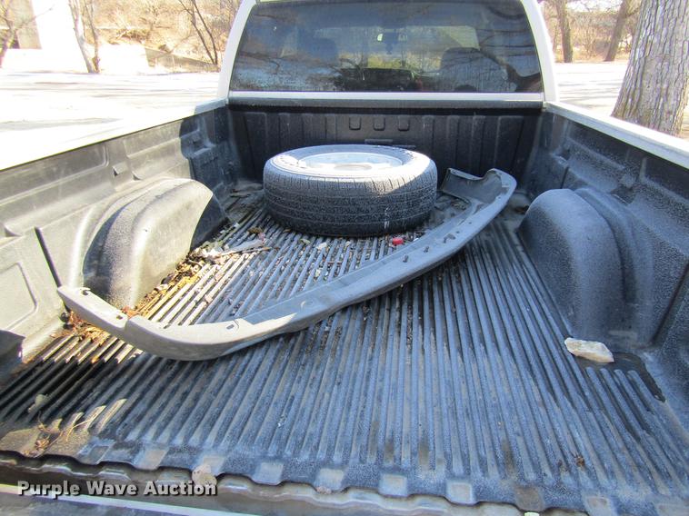 image for item DC3573 2004 Chevrolet Silverado 1500 Z71 Ext. Cab pickup truck