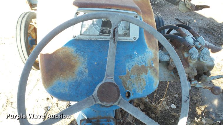 image for item DC5693 Ford 3000 tractor
