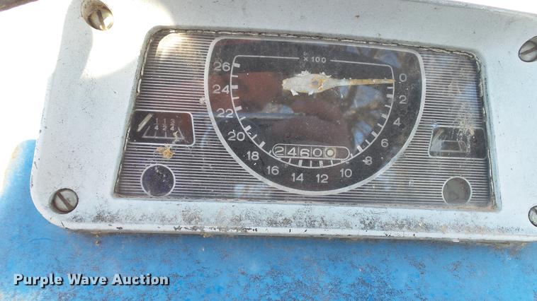 image for item DC5693 Ford 3000 tractor