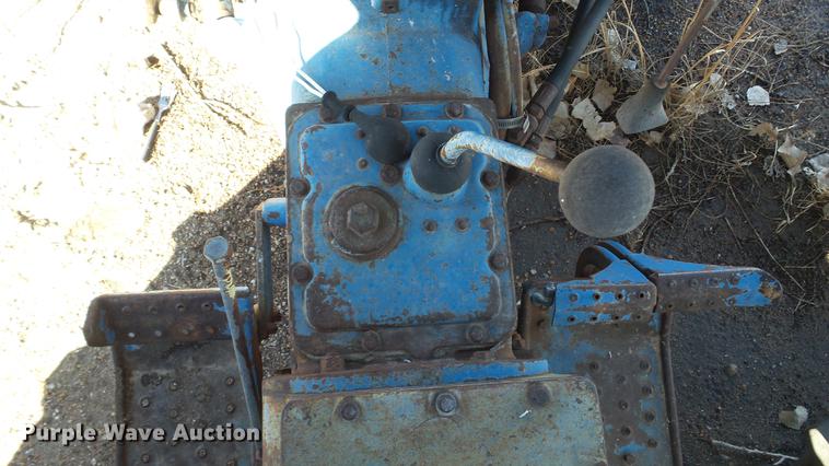 image for item DC5693 Ford 3000 tractor