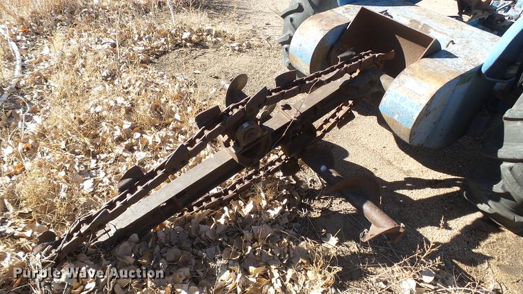 image for item DC5693 Ford 3000 tractor