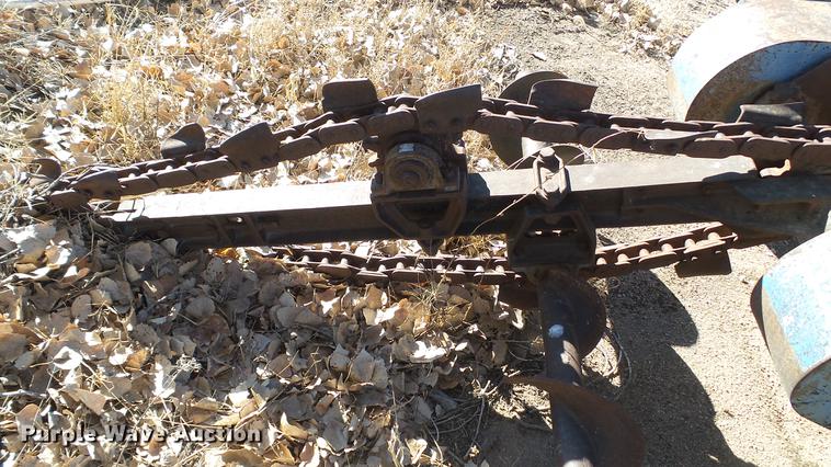 image for item DC5693 Ford 3000 tractor