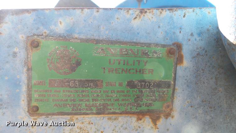 image for item DC5693 Ford 3000 tractor