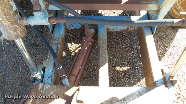 image for item DC5693 Ford 3000 tractor