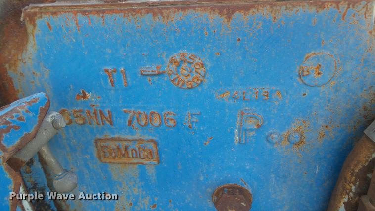 image for item DC5693 Ford 3000 tractor