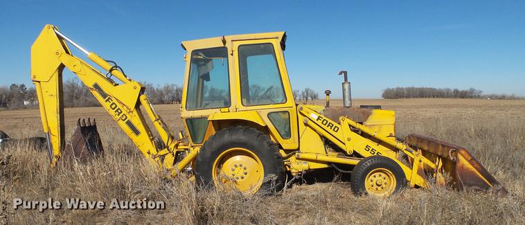 image for item DC5696 Ford 555 backhoe