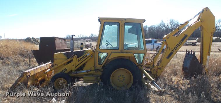 image for item DC5696 Ford 555 backhoe