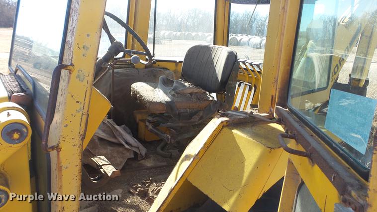 image for item DC5696 Ford 555 backhoe