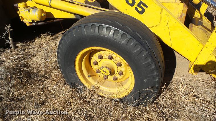 image for item DC5696 Ford 555 backhoe