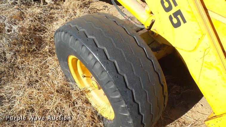 image for item DC5696 Ford 555 backhoe