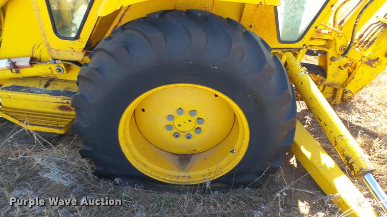 image for item DC5696 Ford 555 backhoe