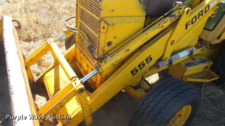 image for item DC5696 Ford 555 backhoe