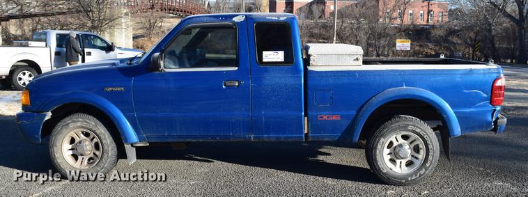image for item DC7745 2001 Ford Ranger SuperCab pickup truck