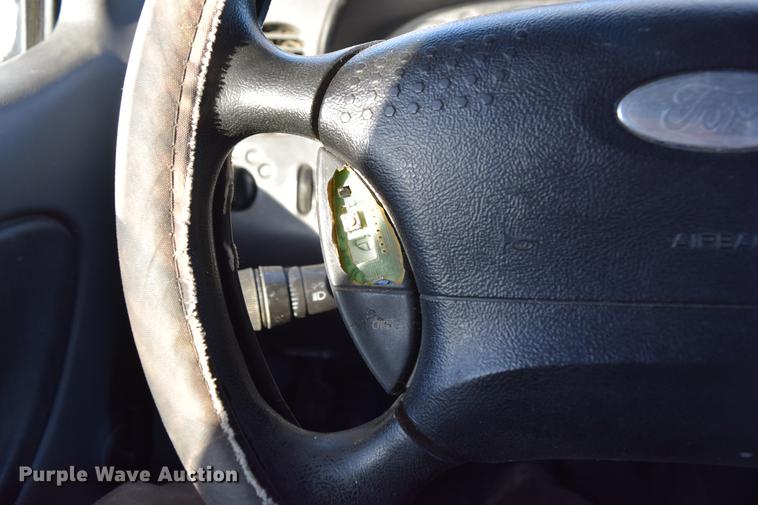 image for item DC7745 2001 Ford Ranger SuperCab pickup truck