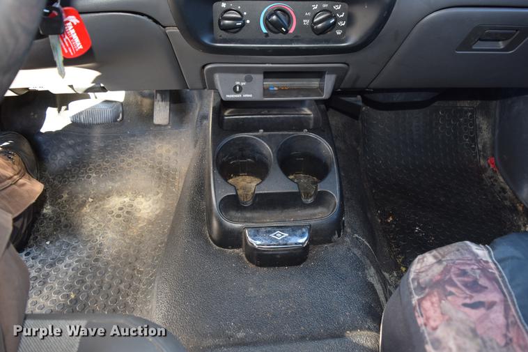 image for item DC7745 2001 Ford Ranger SuperCab pickup truck