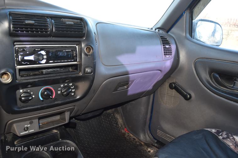 image for item DC7745 2001 Ford Ranger SuperCab pickup truck