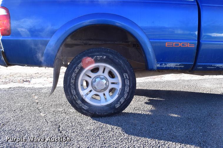 image for item DC7745 2001 Ford Ranger SuperCab pickup truck