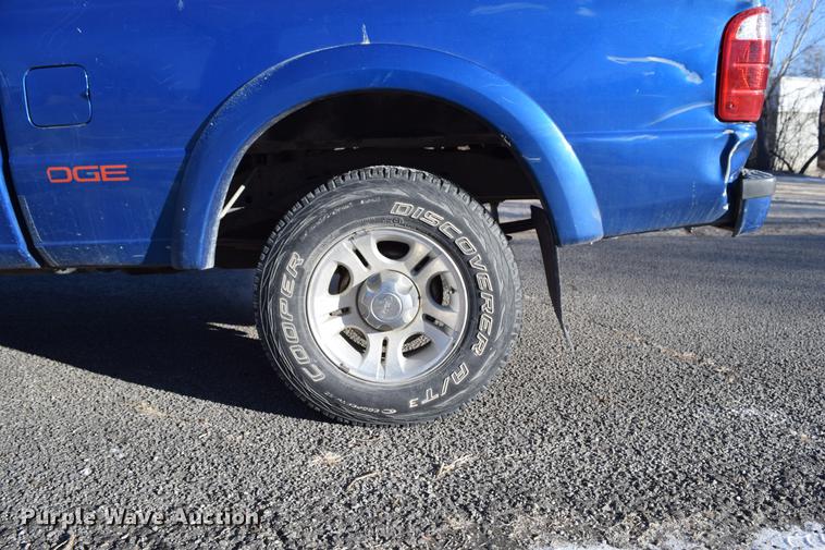 image for item DC7745 2001 Ford Ranger SuperCab pickup truck