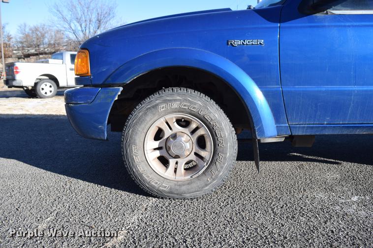 image for item DC7745 2001 Ford Ranger SuperCab pickup truck