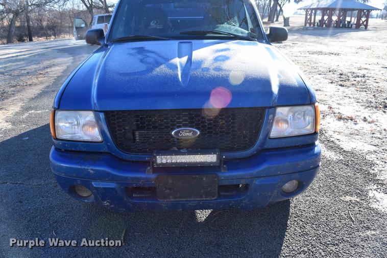 image for item DC7745 2001 Ford Ranger SuperCab pickup truck