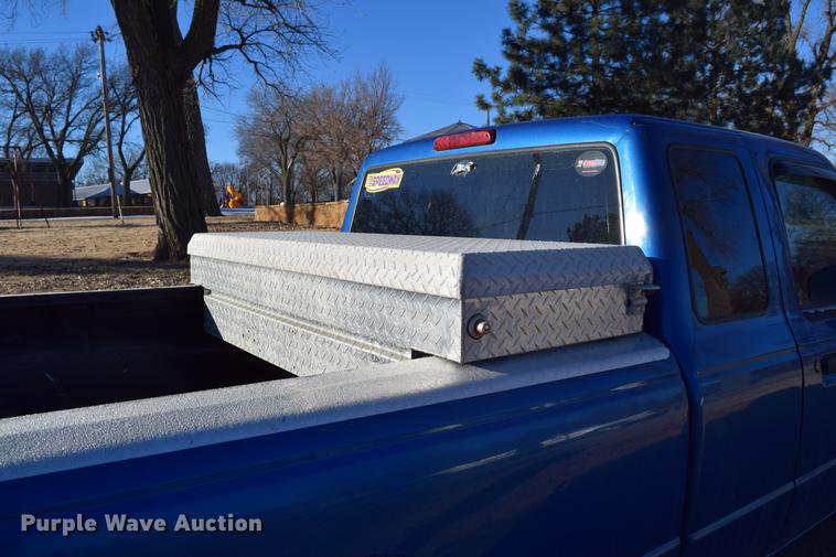 image for item DC7745 2001 Ford Ranger SuperCab pickup truck
