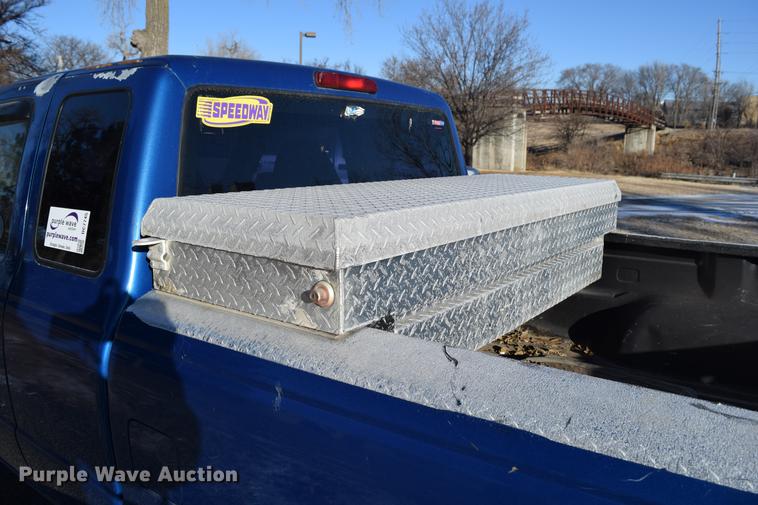 image for item DC7745 2001 Ford Ranger SuperCab pickup truck