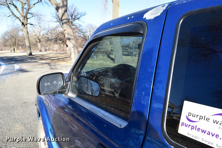 image for item DC7745 2001 Ford Ranger SuperCab pickup truck