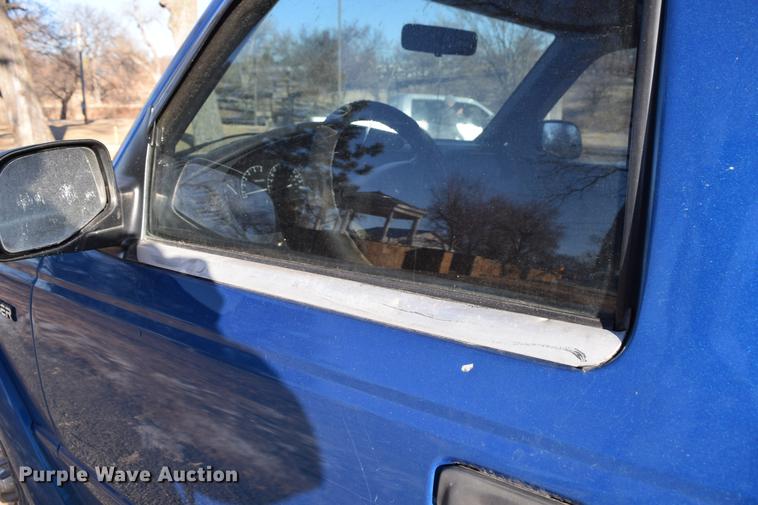 image for item DC7745 2001 Ford Ranger SuperCab pickup truck