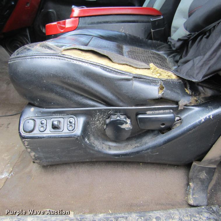 image for item DD2749 2001 Ford F350 Super Duty Lariat Crew Cab pickup truck