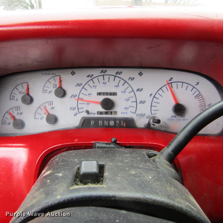 image for item DD2749 2001 Ford F350 Super Duty Lariat Crew Cab pickup truck