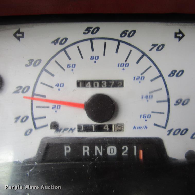 image for item DD2749 2001 Ford F350 Super Duty Lariat Crew Cab pickup truck