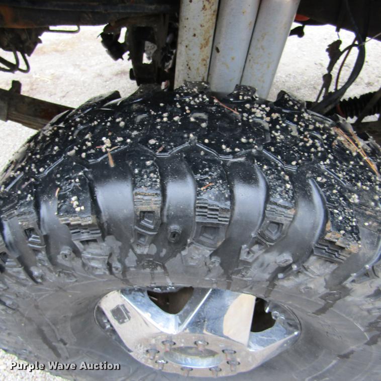 image for item DD2749 2001 Ford F350 Super Duty Lariat Crew Cab pickup truck