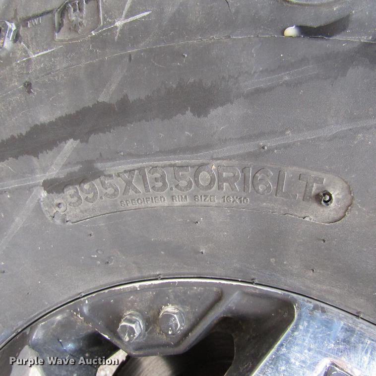 image for item DD2749 2001 Ford F350 Super Duty Lariat Crew Cab pickup truck