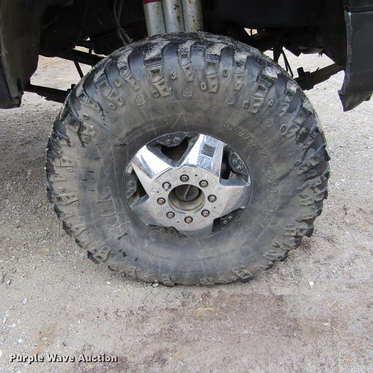 image for item DD2749 2001 Ford F350 Super Duty Lariat Crew Cab pickup truck