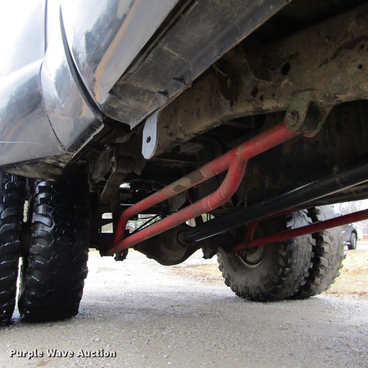 image for item DD2749 2001 Ford F350 Super Duty Lariat Crew Cab pickup truck